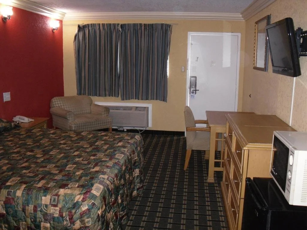 OYO Hotel Crowley LA I-10