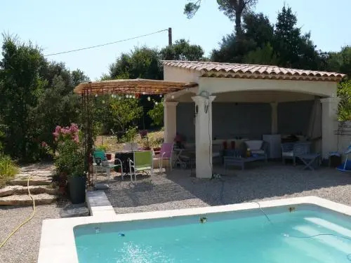 Les Karakis, piscine au sel, jardin 5000m2