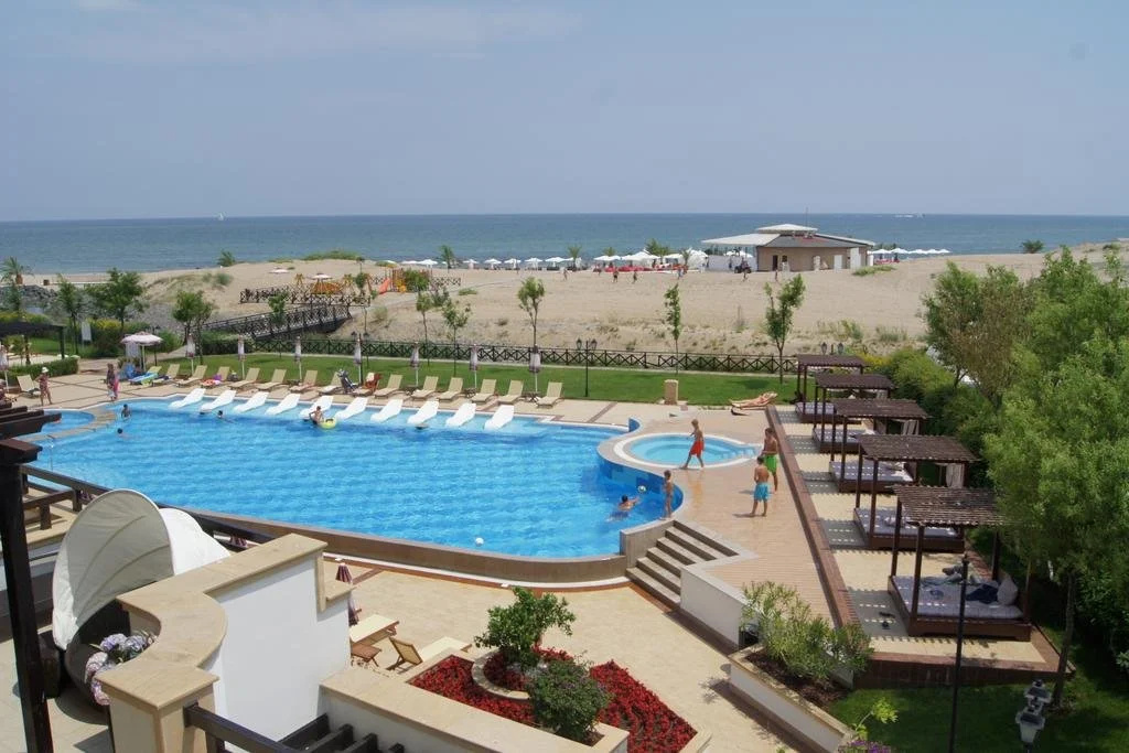 Oasis Beach Club