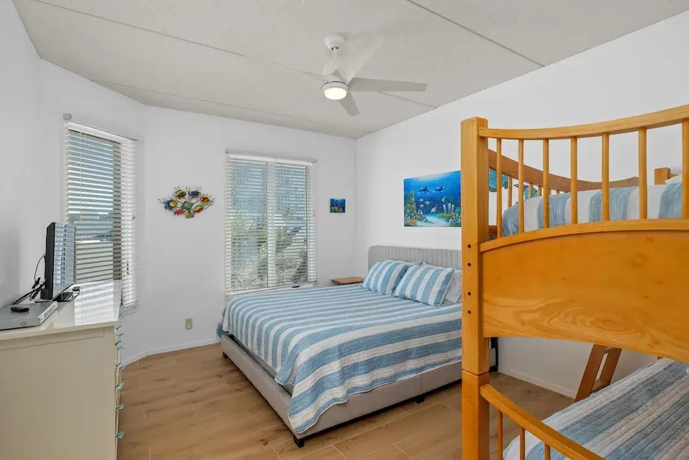 Las Villas Condo Unit 301 - 5 Night Minimum Stays 3 Bedroom Condo