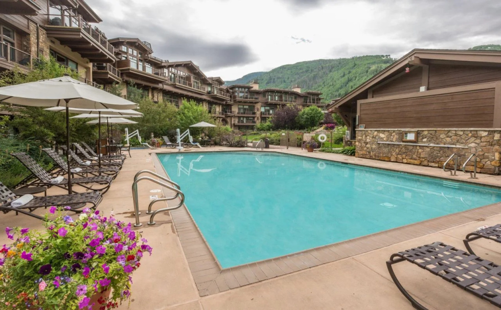 Manor Vail Lodge