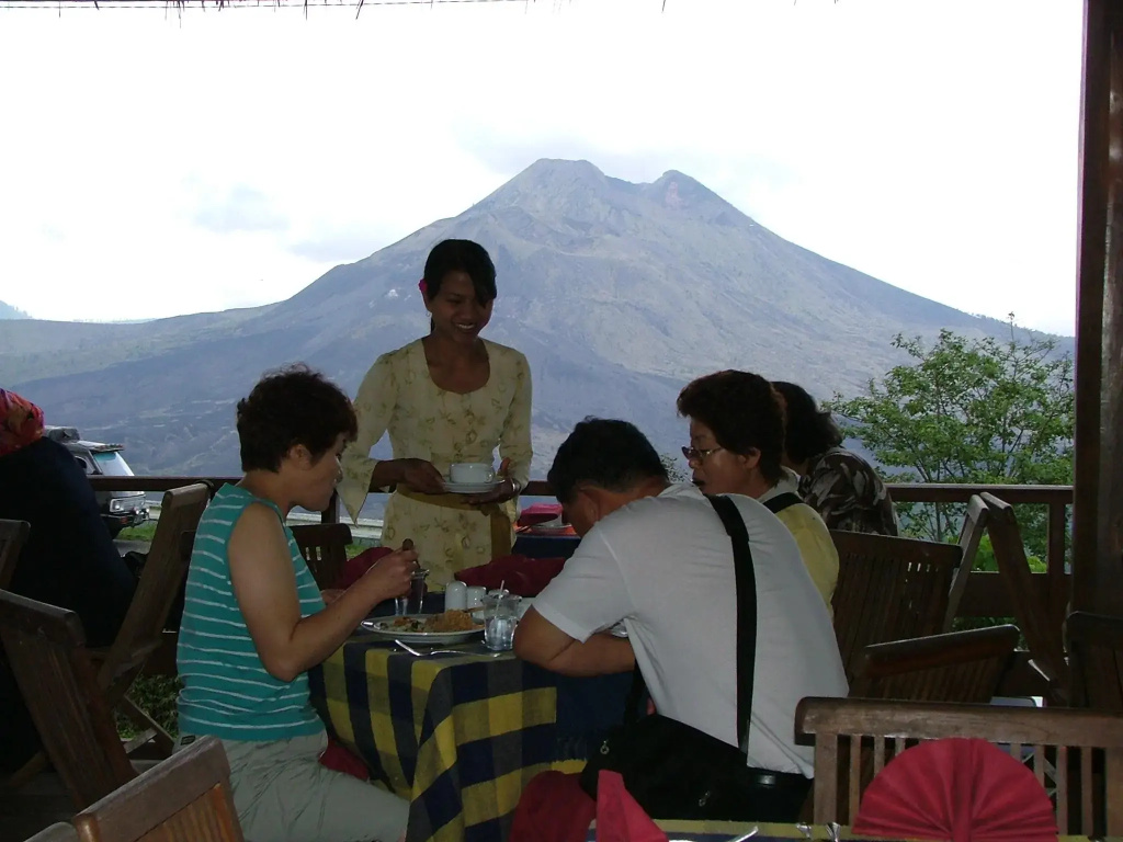 Madu Sari Hotel & Restaurant