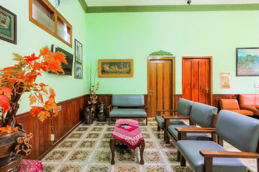 Spot On 2490 Griya Kencana Homestay