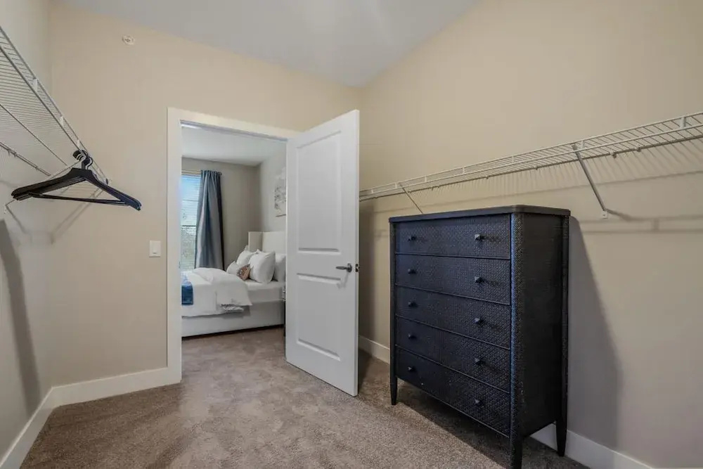 Downtown Luxury - Top Floor 2BR at Topiary Park