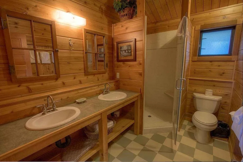 Smokey Joes cabin