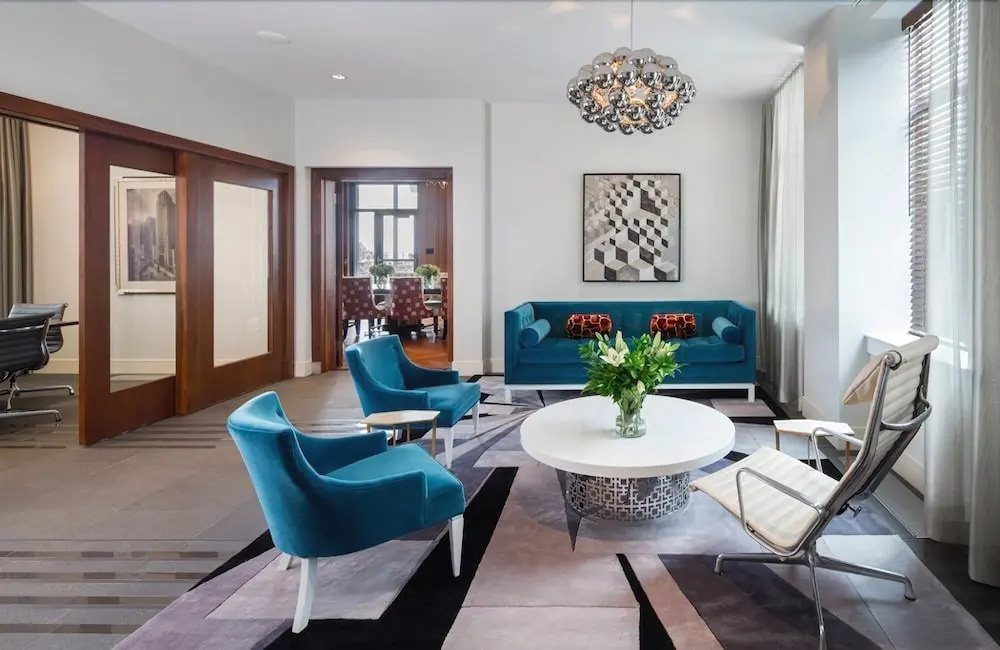 Cook City Suites - 1616 Walnut Street