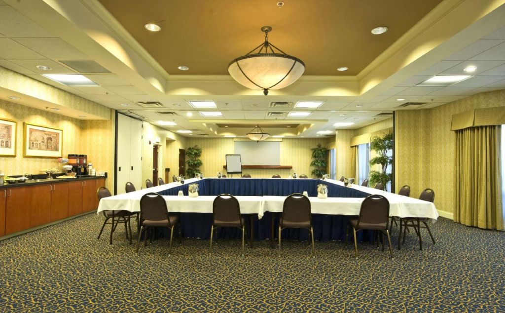 Hampton Inn & Suites-Atlanta Airport North-I-85