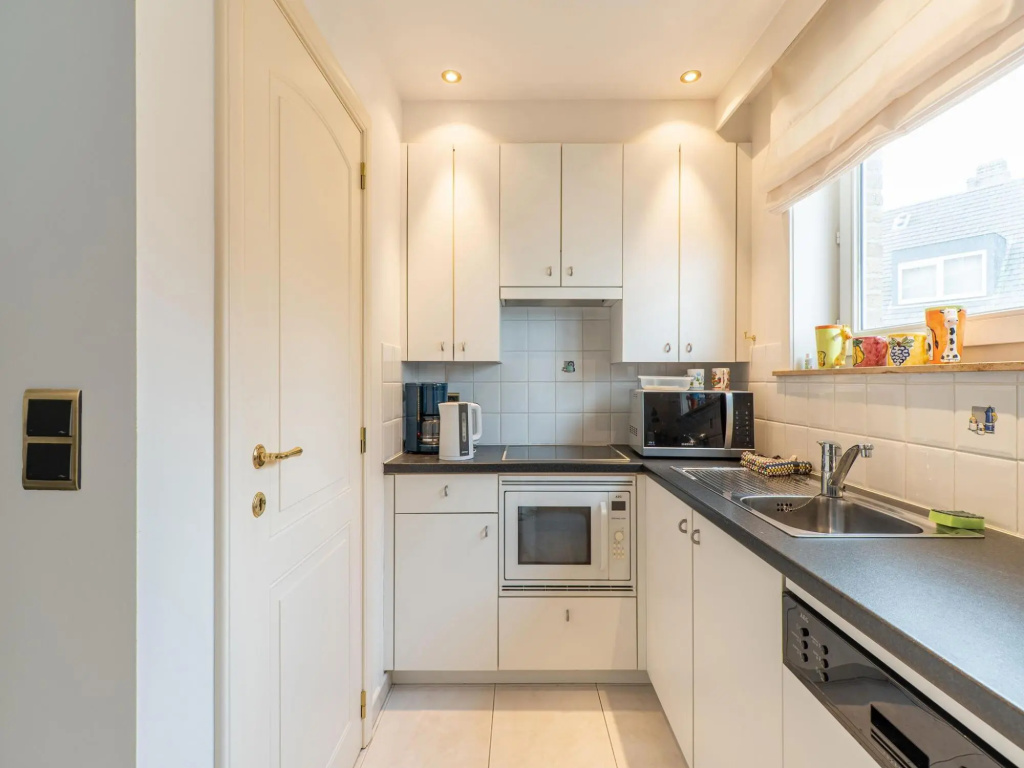 Beachfront apartment in Blankenberge with balcony