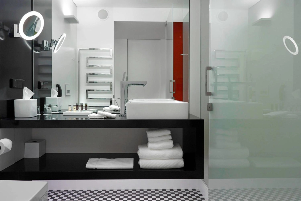 Renaissance Warsaw Airport Hotel