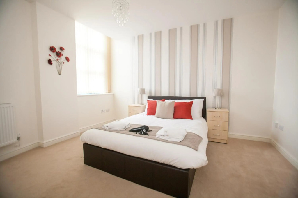 Hamilton Grace, 1, 2 or 3 bed, Parking SN1