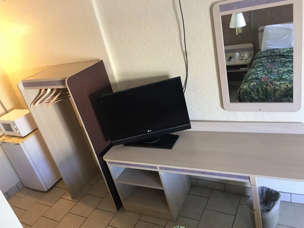 Economy Inn Lawton