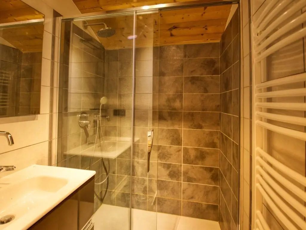 Chalet au pied des pistes, sauna et terrasse, pour 12 pers. - FR-1-642-5