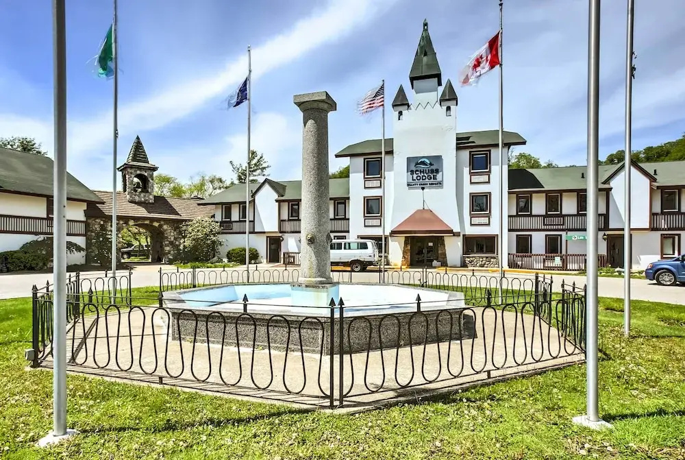The Lodge At Schuss Mountain, Schuss Village