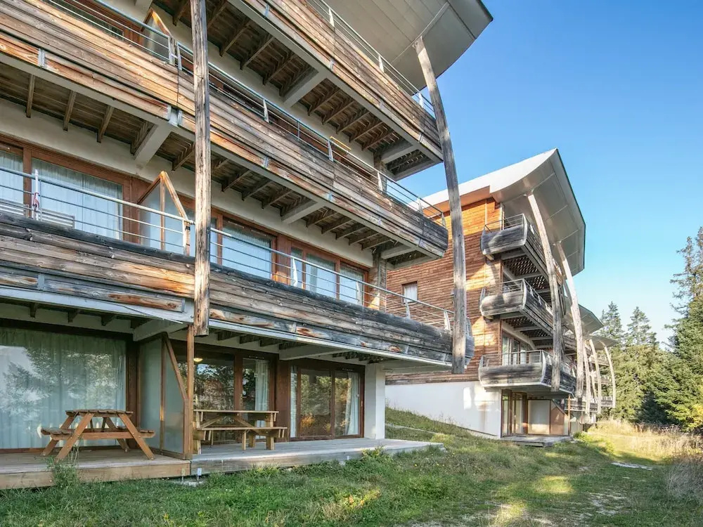 Serene Alpine Stay for 6 Guests