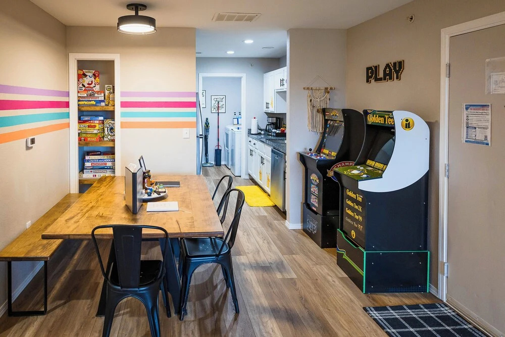 'groovy Games Getaway' Holiday Stay in Branson!
