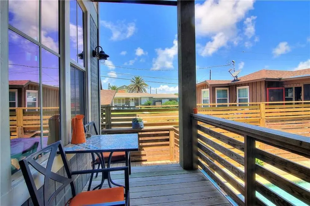 The Oyster House 3 Bedrooms 2.5 Bathrooms Home