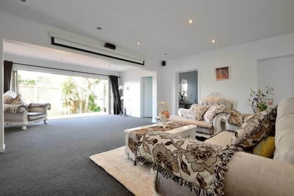 Amazing Seaview House