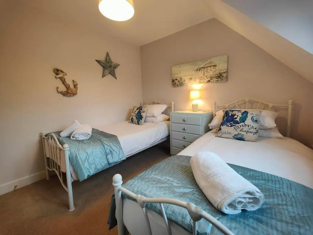 Birdsong Rural Winchester Twyford - 2BR, 5BR, 7BR - sleeps upto 14