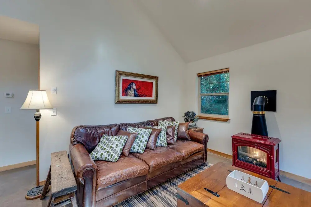 61MBR - Hot Tub - Wi-Fi - Pets Ok - Sleeps 6