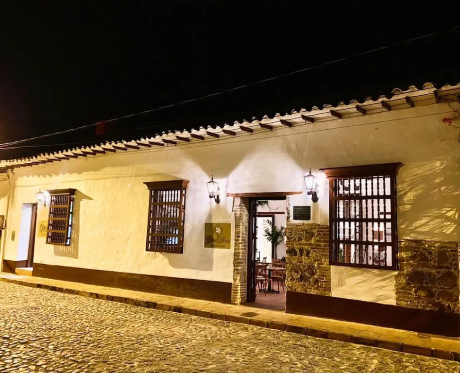 Casa Bixa Hotel Boutique -Santa Fe de Antioquia- Mayores de 12 años