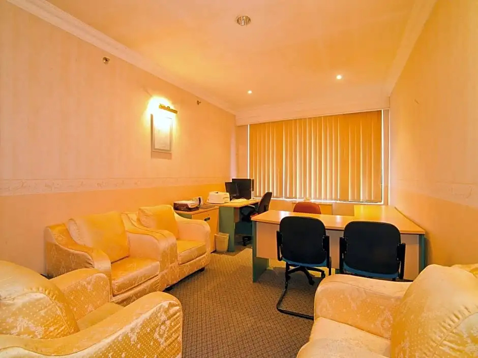 Dynasty Hotel