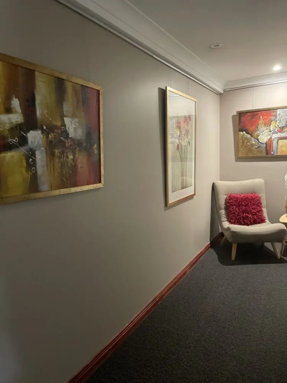 Oasis Inn Ulladulla - Welcoming Guests 18 Years and Older