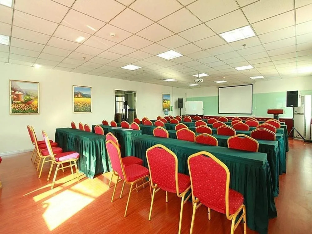 Hanting Express Shenyang Zhanxi