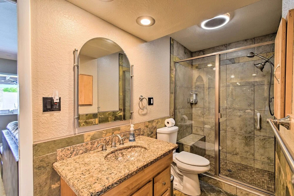 Hot Tub, Heated Pool & More! Relaxing Phoenix Home