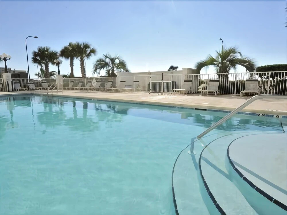 Grand Caribbean 215 - 2 Br Condo