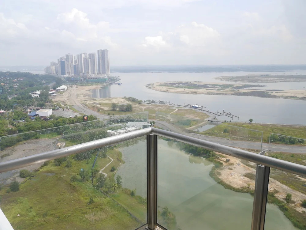 FlexiAsia BayView Apartment