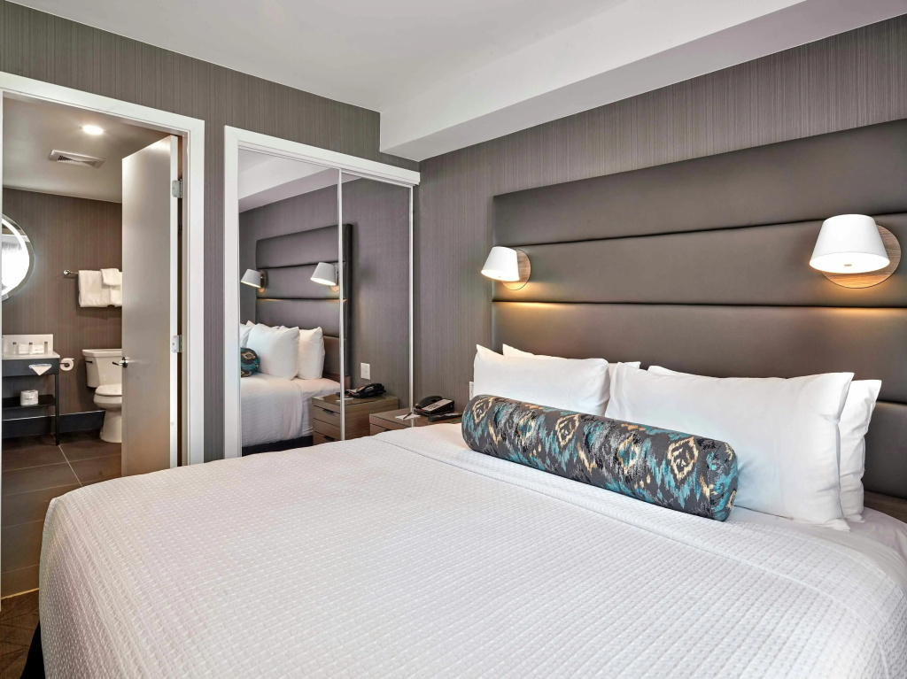 Sandman Signature Plano-Frisco Hotel