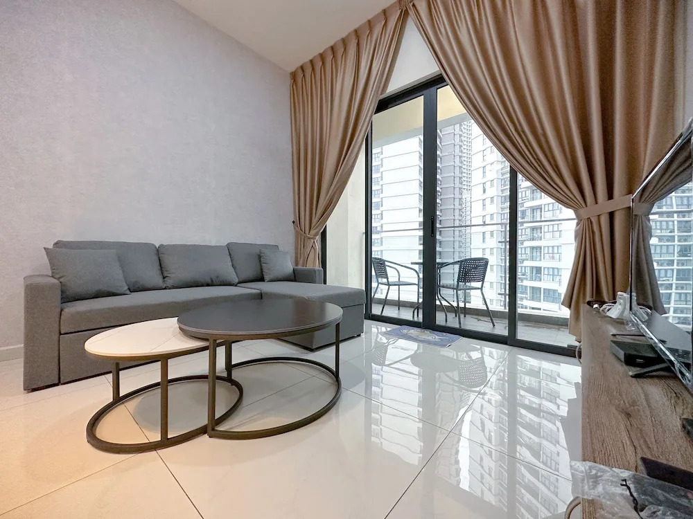 Country Garden Danga Bay NEO Suites