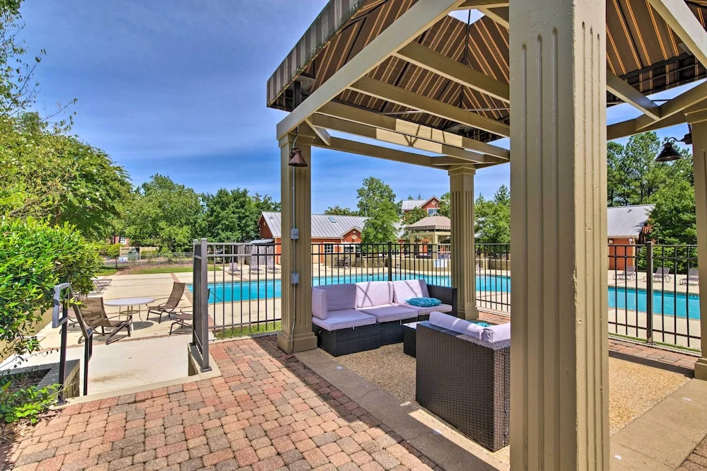 Sip Happens: Oxford Condo Near Ole Miss Athletics!