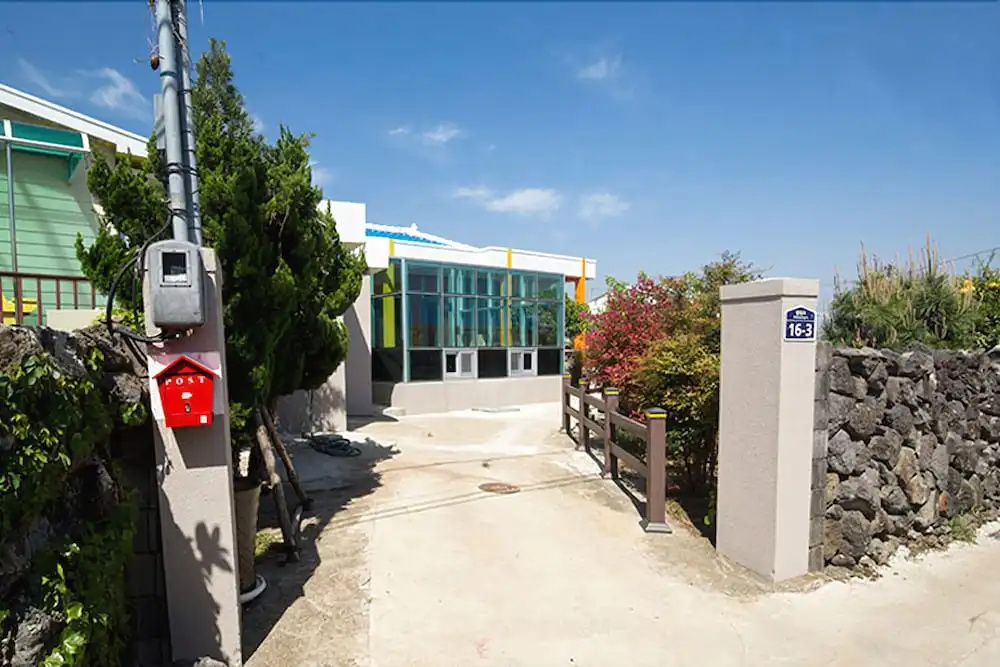 Seogwipo Wolpyeong I-kiz Pension