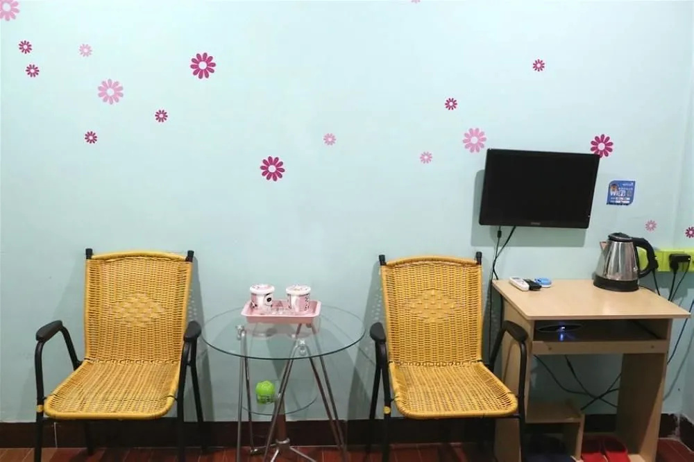Xiamen Station inn