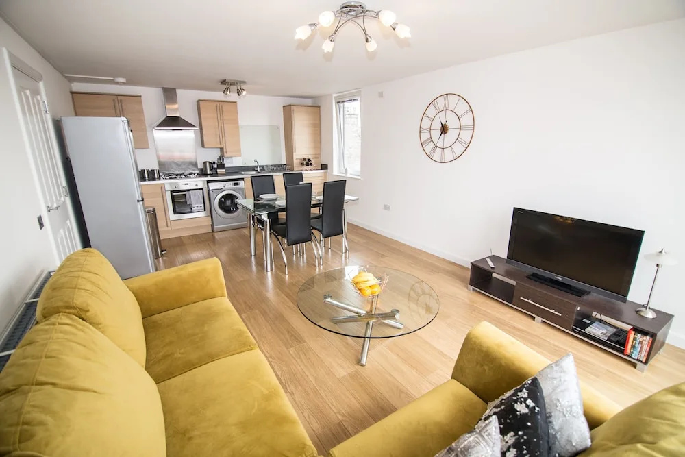 Queens Apartments - City Centre, Sea View, Free Private Parking, Luxury