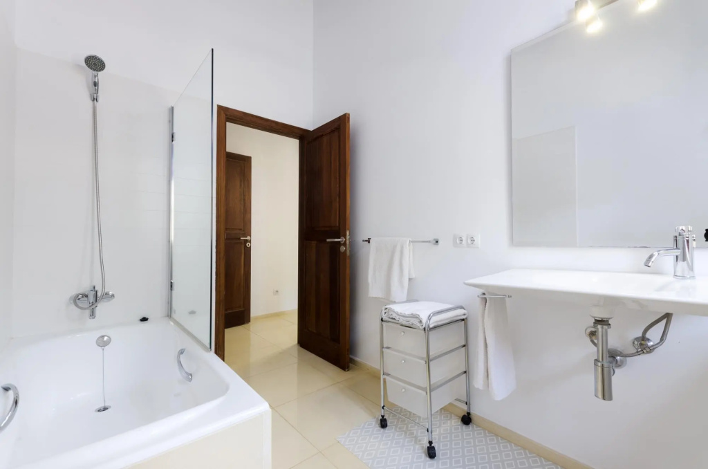 PUIG DE GARRAFA - Villa with sea views in Andratx. Free WiFi