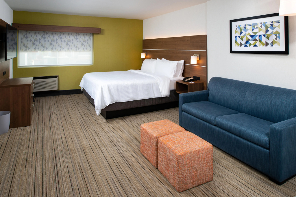 Holiday Inn Express & Suites Los Angeles Downtown West by IHG