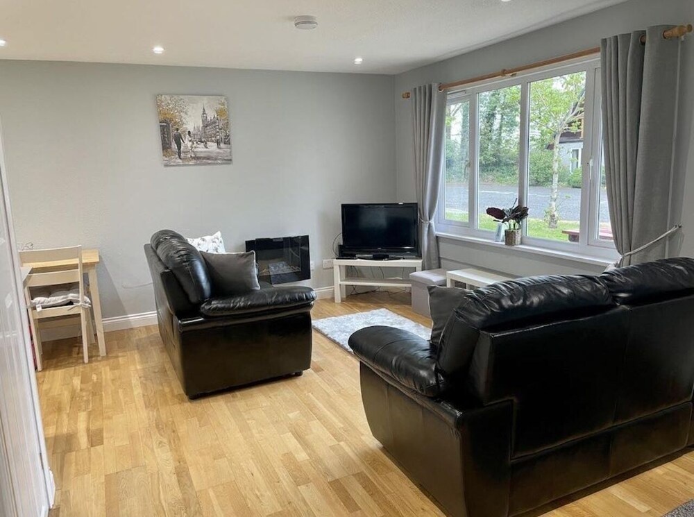 Hengar Manor Apartments