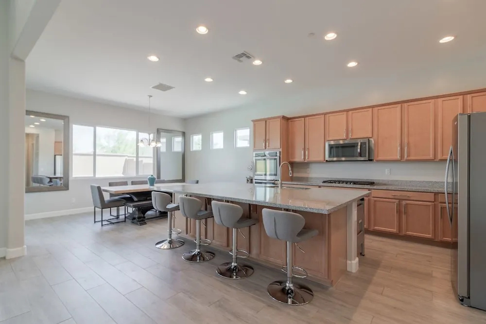 3 Bedroom Home with Outdoor Pool