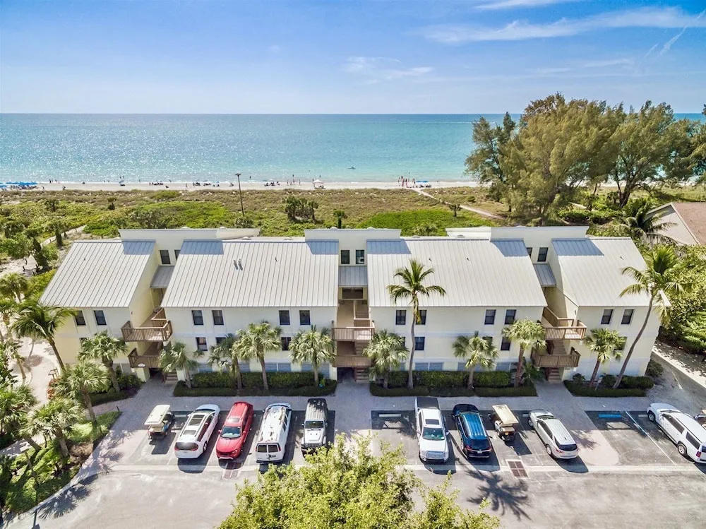 South Seas Beach Villa 2001