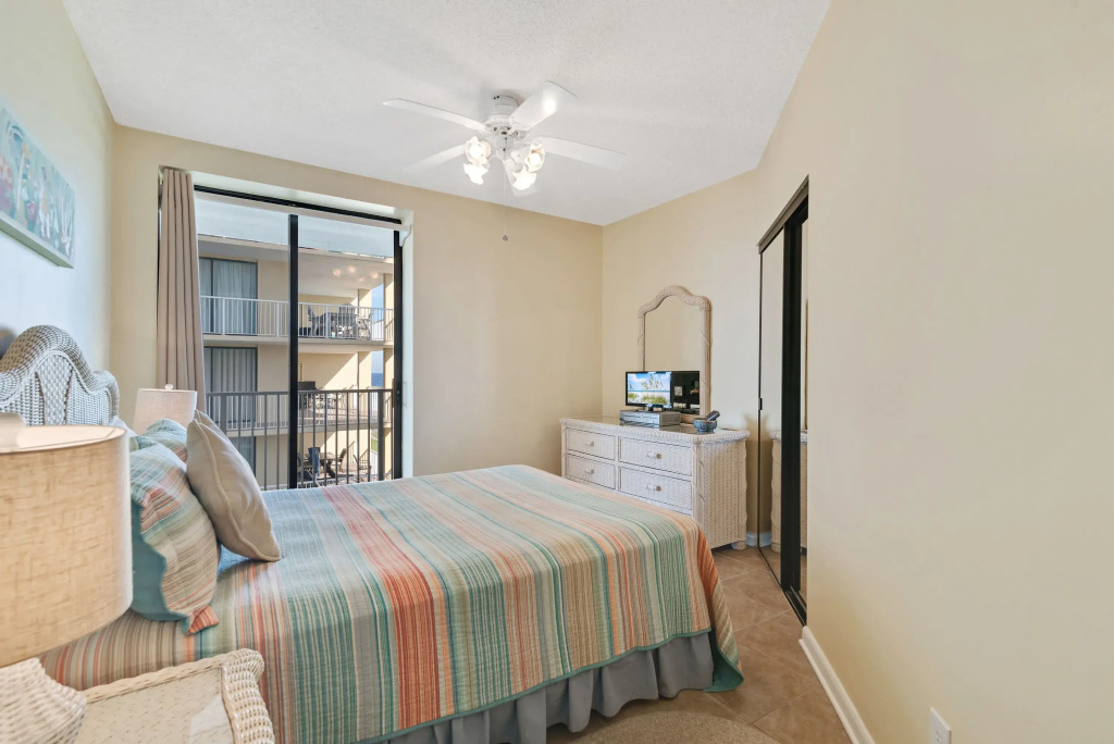 Bluewater 301: Third floor, corner unit., Orange Beach