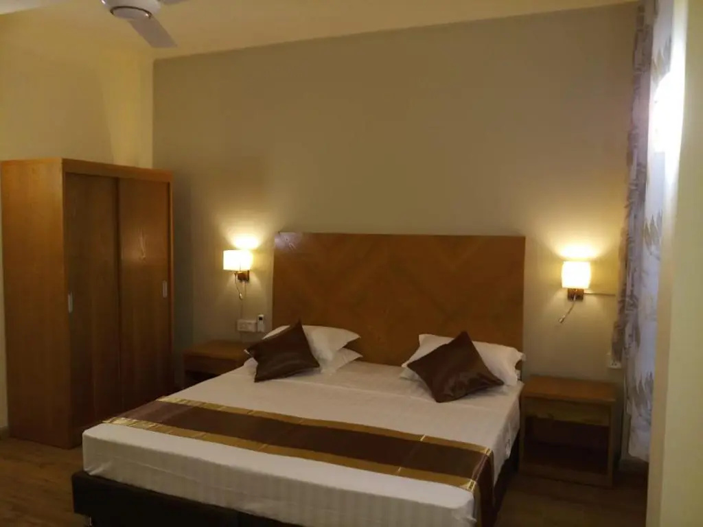 The Monalysa Suites & Residence