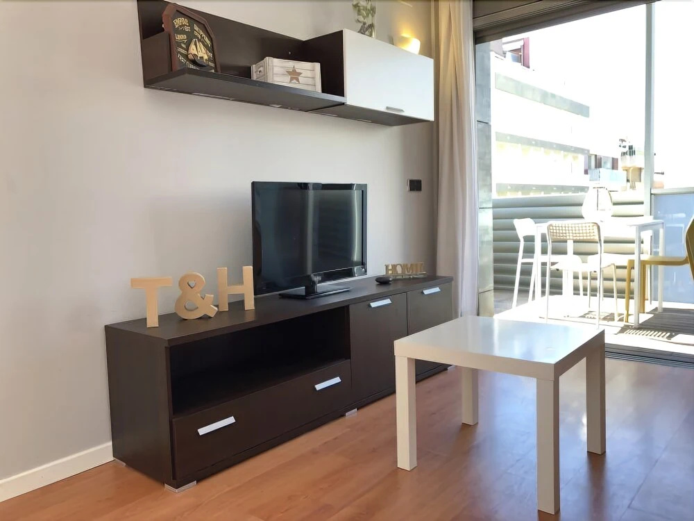 T&H Llevant Family Apartment