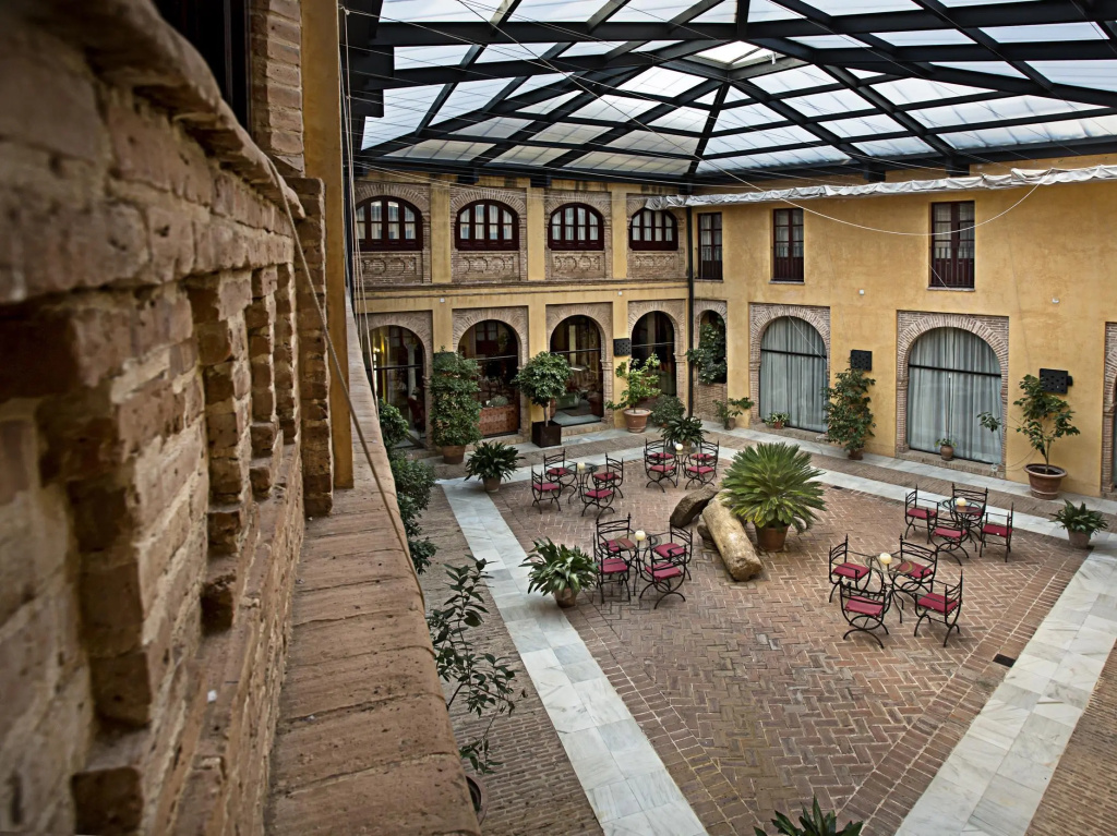 Hotel Alcázar de la Reina