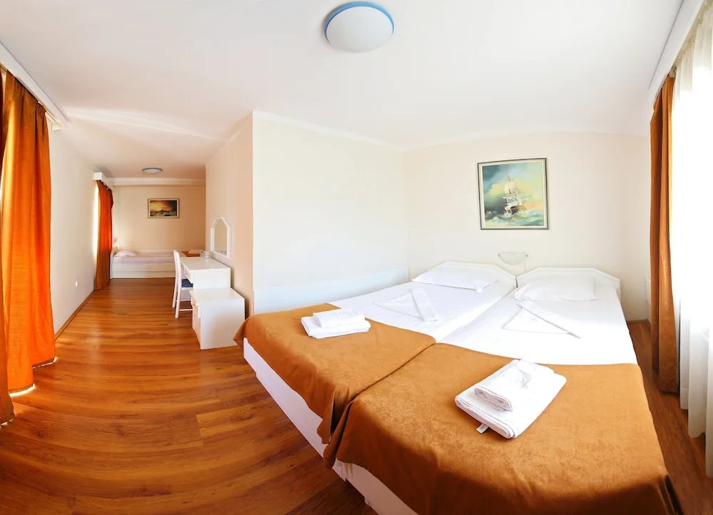 Hotel Xanadu