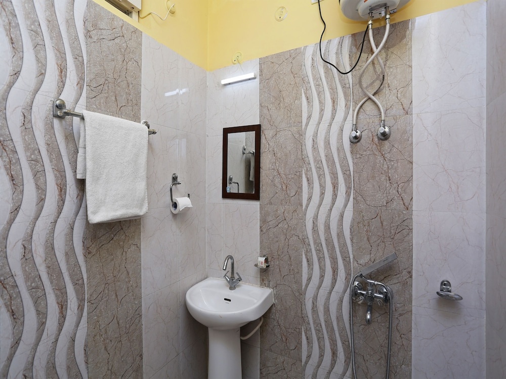 Hotel Uttaranchal Inn