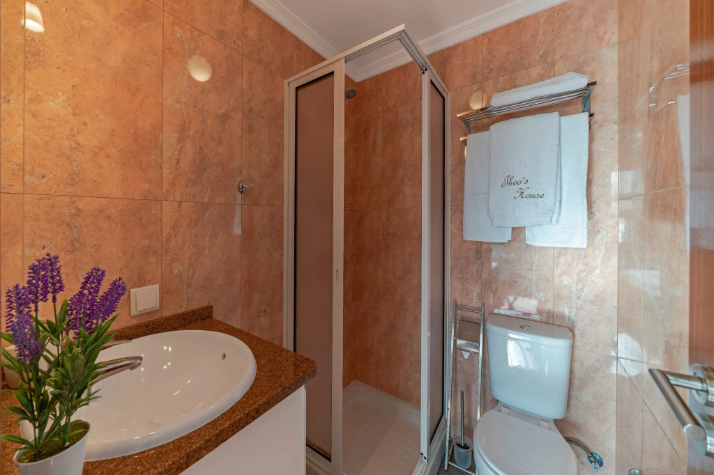 Secluded Tranquil Spacious Villa, Stunning Views, Heated Pool & A/C | Theo's