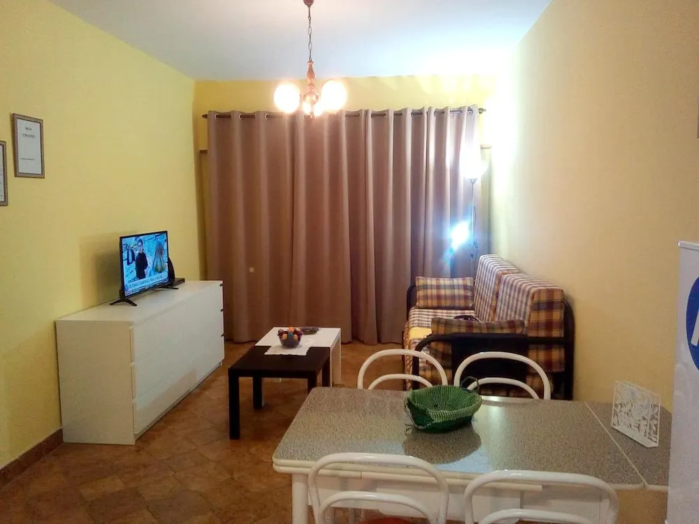 Apartment with One Bedroom in Quarteira, with Wonderful City View And Furnished Balcony - 200 M From the Beach
