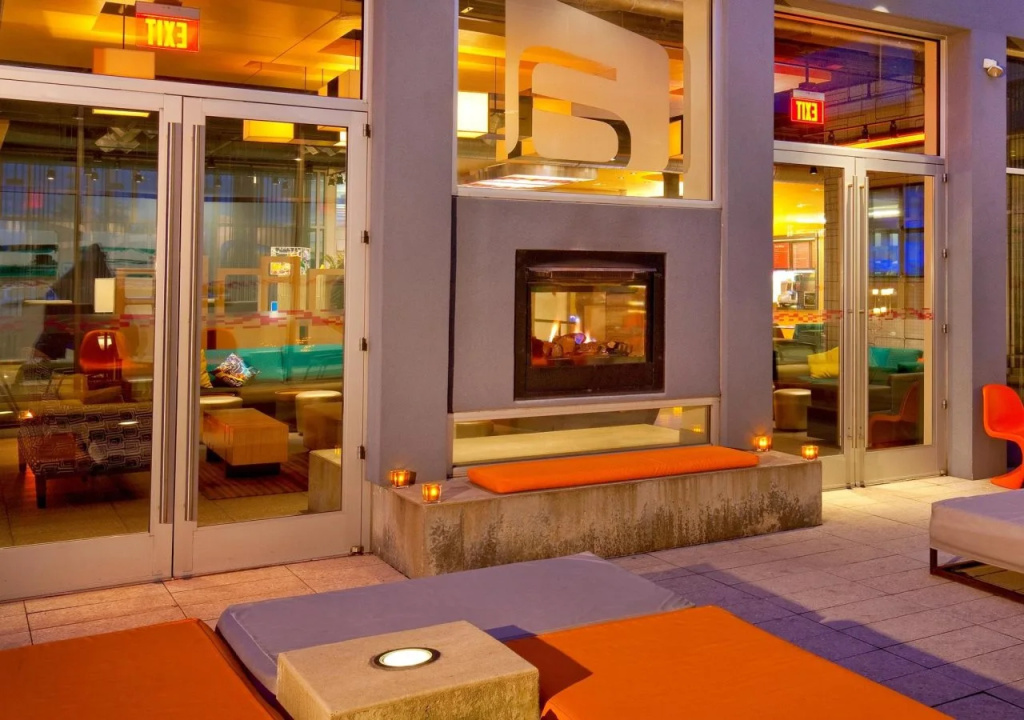 Aloft Bolingbrook